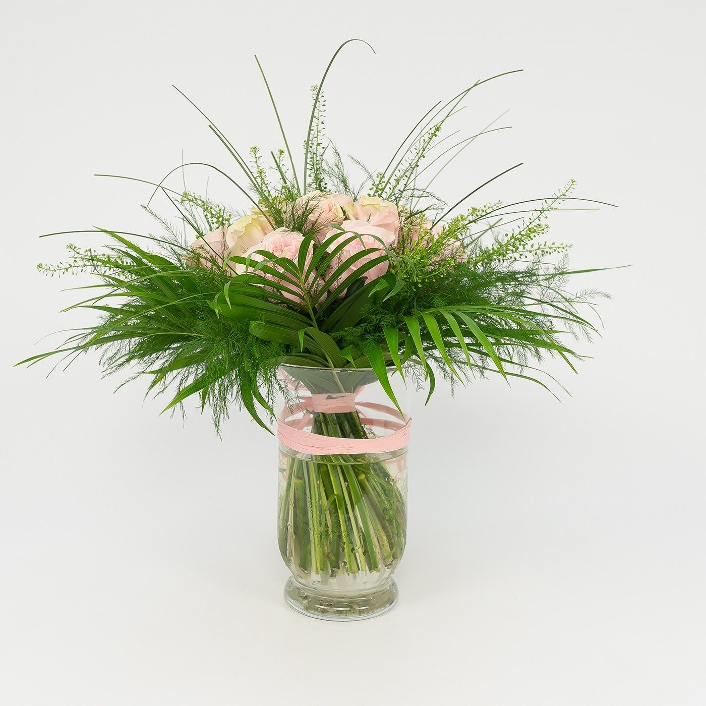 Comprar Bouquet de 16 rosas en jarrón Barcelona