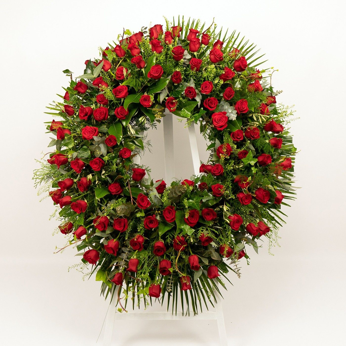 Comprar Corona de rosas rojas cerradas Barcelona