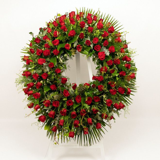 Comprar Corona de rosas rojas cerradas Barcelona Comprar Corona de rosas rojas cerradas Barcelona
