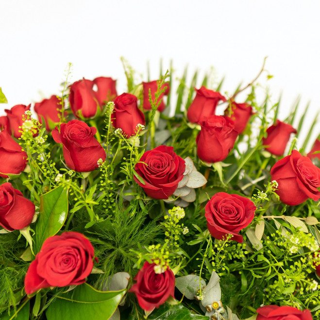 Comprar Corona de rosas rojas cerradas Barcelona Comprar Corona de rosas rojas cerradas Barcelona