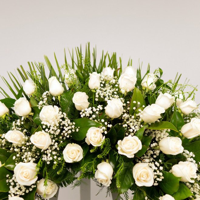 Comprar Corona de rosas blancas Barcelona Comprar Corona de rosas blancas Barcelona