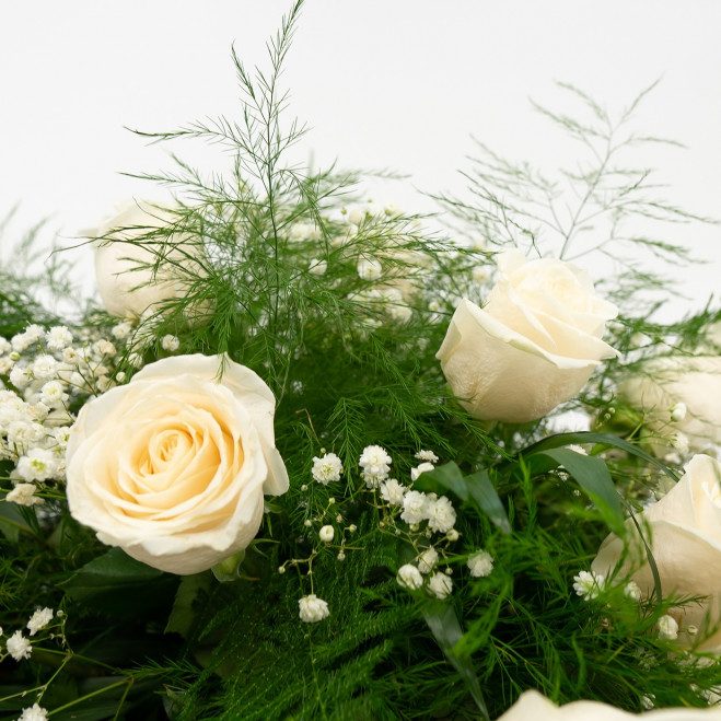 Comprar Cojín rosas blancas Barcelona Comprar Cojín rosas blancas Barcelona