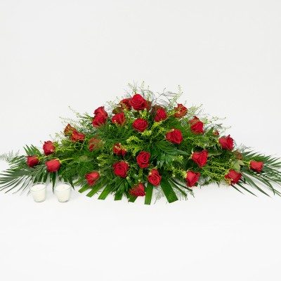 Comprar Cojín de rosas rojas cerradas Barcelona