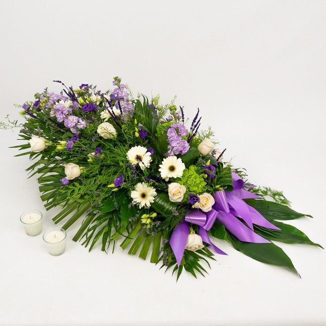 Comprar Ramo funerario en tonos blancos y lilas Barcelona Comprar Ramo funerario en tonos blancos y lilas Barcelona