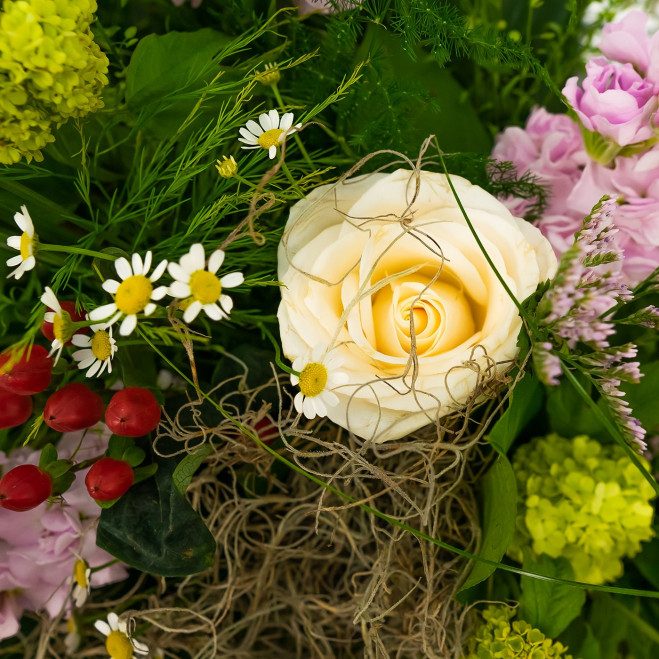Comprar Ramo funerario aire romántico Barcelona Comprar Ramo funerario aire romántico Barcelona