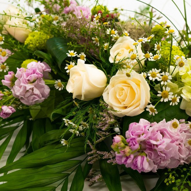 Comprar Ramo funerario aire romántico Barcelona Comprar Ramo funerario aire romántico Barcelona