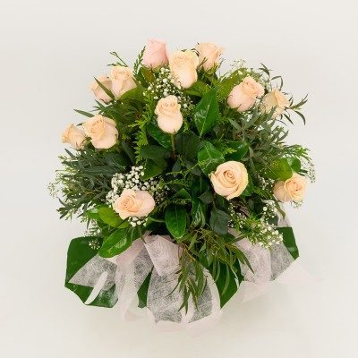 Comprar Personaliza tu jarrón de rosas Barcelona