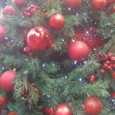 Comprar Arbol decorado rojo natural sin raíz Barcelona