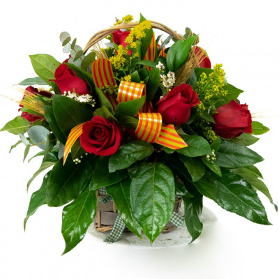 Comprar Cistelleta de 10 roses vermelles Barcelona