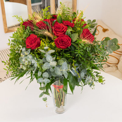 Comprar Ram de 12 roses vermelles Sant Jordi Barcelona