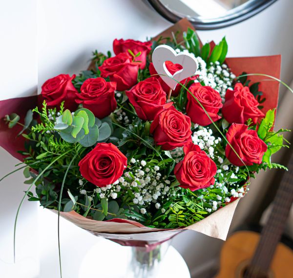 Ramo con rosas rojas Ramo de rosas
